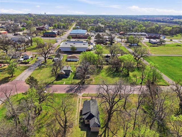 511 S 2nd Street, Guthrie, OK 73044