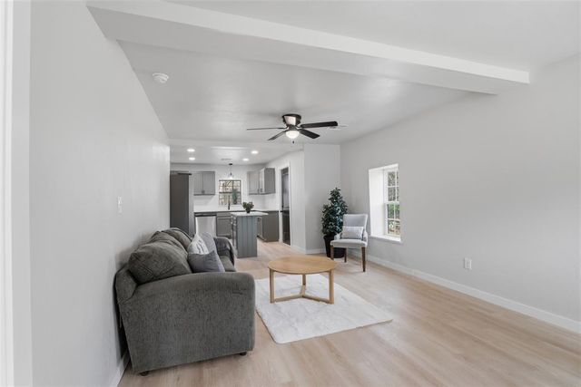 511 S 2nd Street, Guthrie, OK 73044