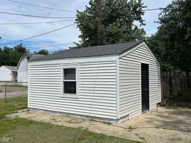 2037 Houston Street, Indianapolis, IN 46218