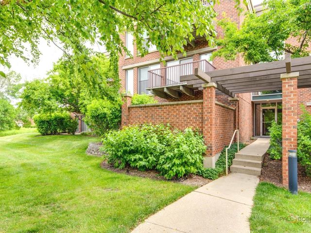441 Kelburn Road 111, Deerfield, IL 60015