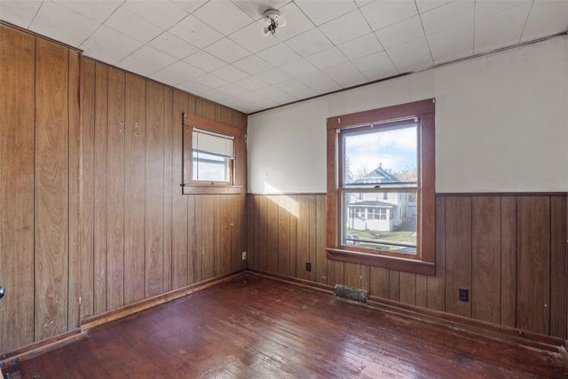 356 16th Street SE, Cedar Rapids, IA 52403