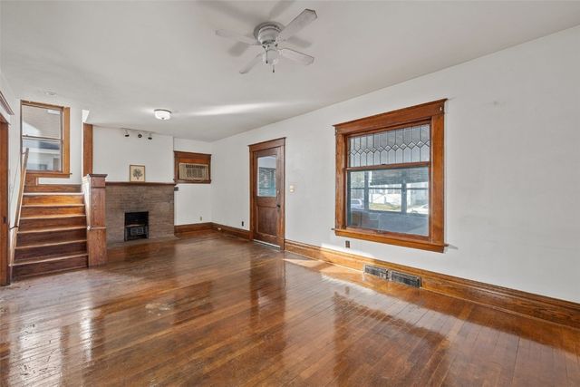 356 16th Street SE, Cedar Rapids, IA 52403