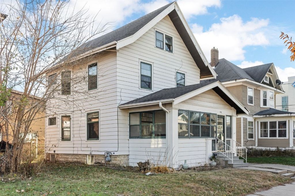 356 16th Street SE, Cedar Rapids, IA 52403