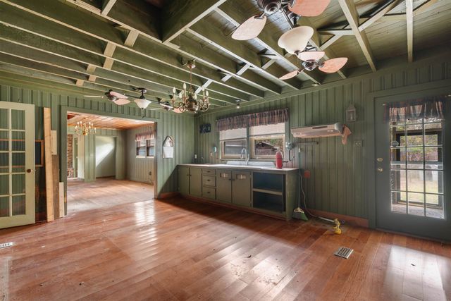 402 Wilkinson St., Georgetown, SC 29440