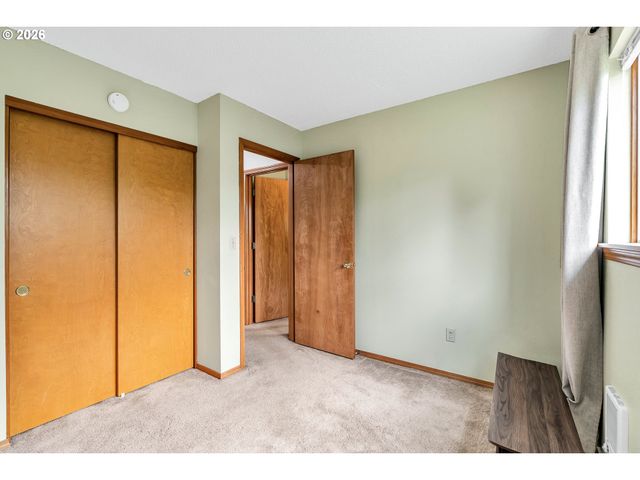 2555 HUGHES Dr, West Linn, OR 97068