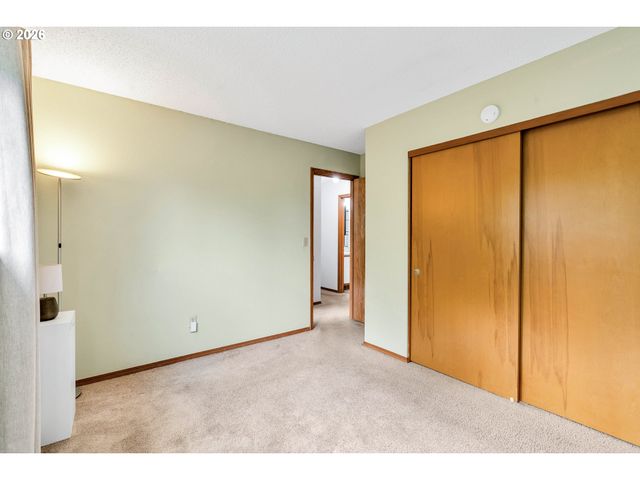 2555 HUGHES Dr, West Linn, OR 97068