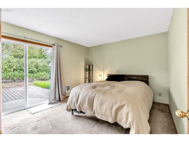 2555 HUGHES Dr, West Linn, OR 97068