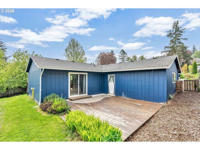 2555 HUGHES Dr, West Linn, OR 97068