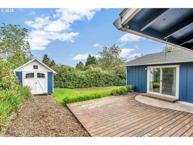 2555 HUGHES Dr, West Linn, OR 97068