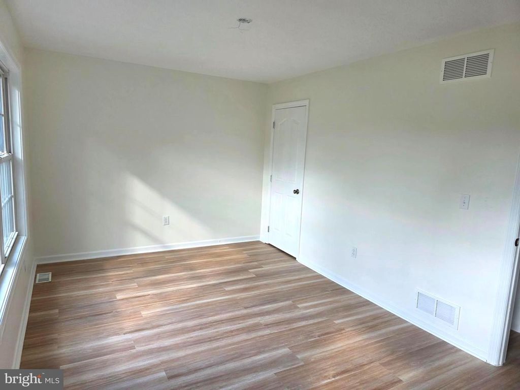 Image 11 of property listing at 17420 PORTER RD, Eckhart Mines, MD 21528