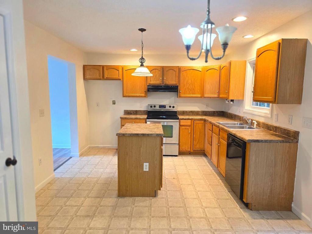 Image 7 of property listing at 17420 PORTER RD, Eckhart Mines, MD 21528