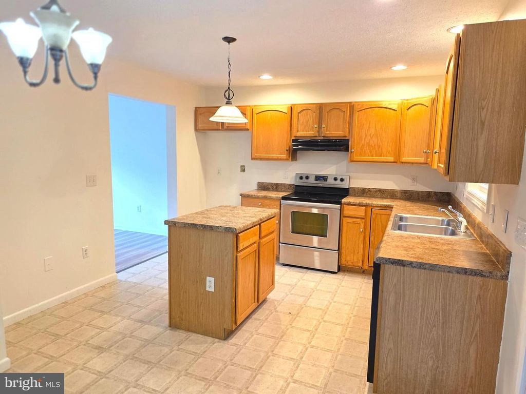 Image 8 of property listing at 17420 PORTER RD, Eckhart Mines, MD 21528