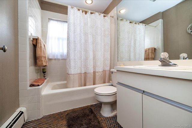 148 Amherst Road, Valley Stream, NY 11581