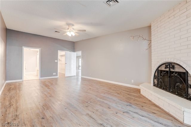 2204 Plaza Del Robles, Las Vegas, NV 89102