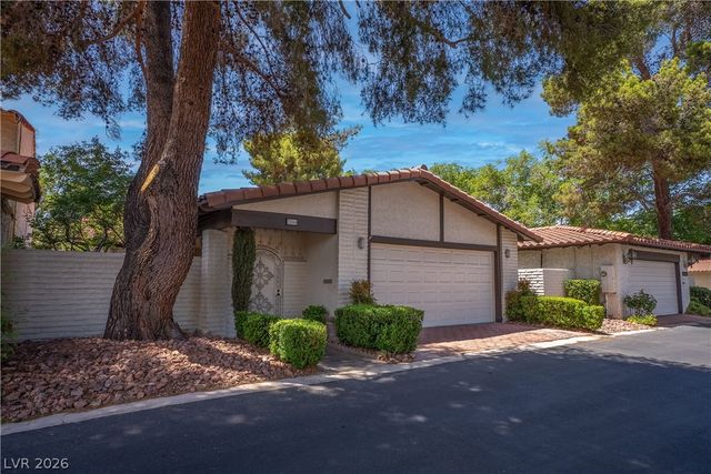 2204 Plaza Del Robles, Las Vegas, NV 89102