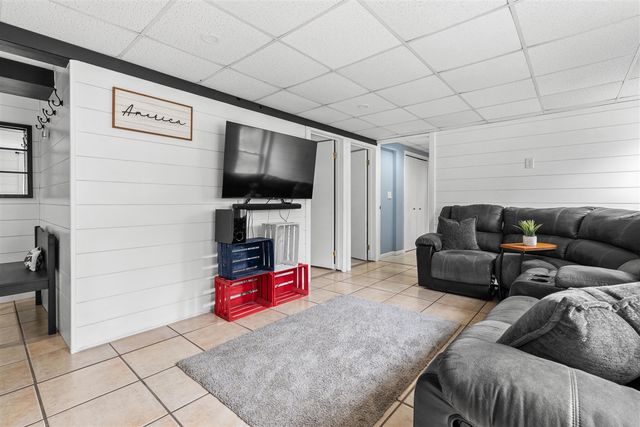 51433 8th Avenue, Grand Junction, MI 49056