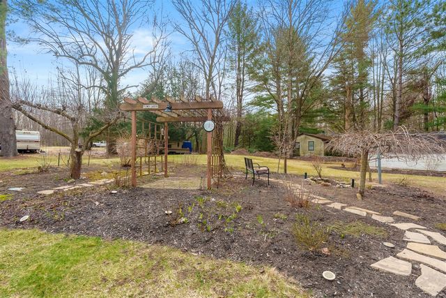 51433 8th Avenue, Grand Junction, MI 49056