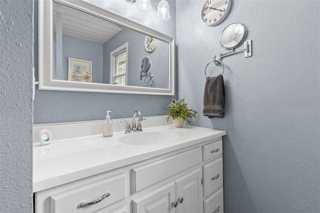 51433 8th Avenue, Grand Junction, MI 49056