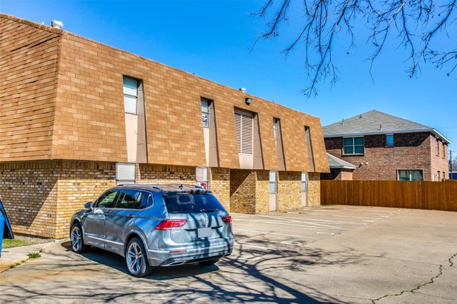 105 Peach Street A, Crowley, TX 76036
