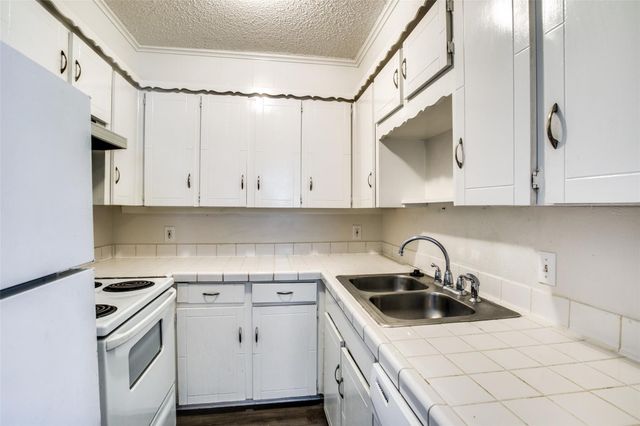 105 Peach Street A, Crowley, TX 76036
