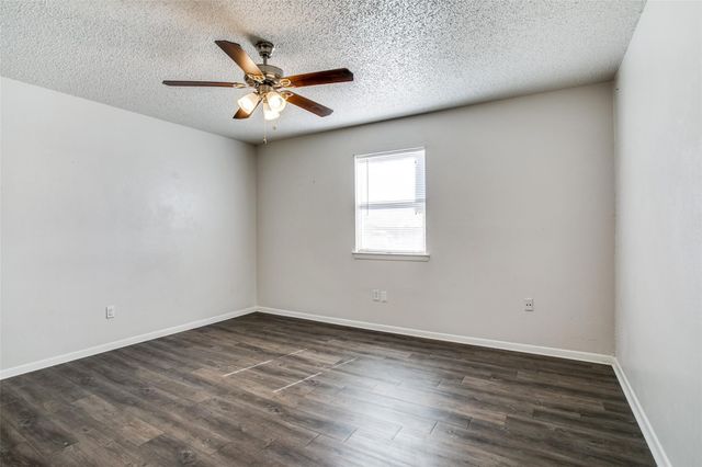 105 Peach Street A, Crowley, TX 76036