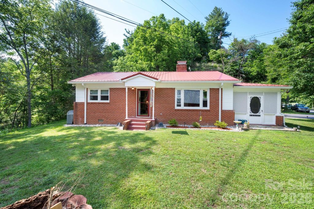 2896 Old Mars Hill Highway, Weaverville, NC 28787