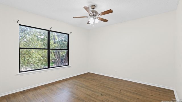 8523 Park Olympia, Universal City, TX 78148