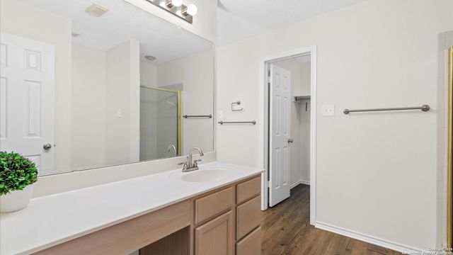 8523 Park Olympia, Universal City, TX 78148