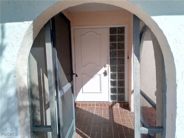 1405 SE 34th TER, Cape Coral, FL 33904