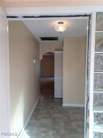 1405 SE 34th TER, Cape Coral, FL 33904