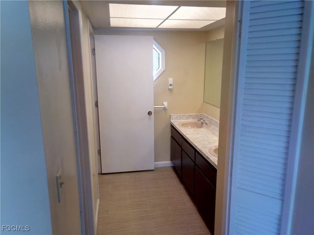 1405 SE 34th TER, Cape Coral, FL 33904