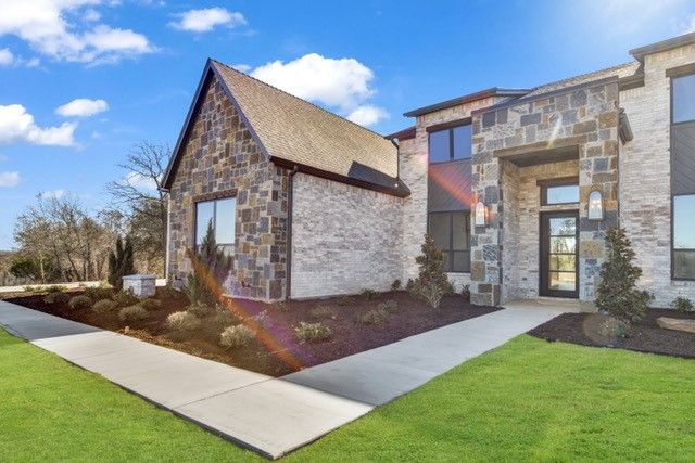 208 Dan Russell Bend, Weatherford, TX 76087