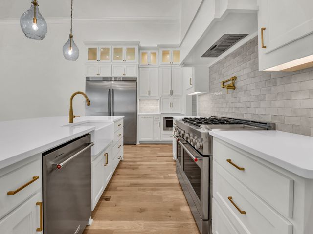 208 Dan Russell Bend, Weatherford, TX 76087