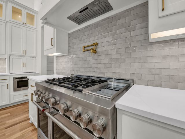 208 Dan Russell Bend, Weatherford, TX 76087