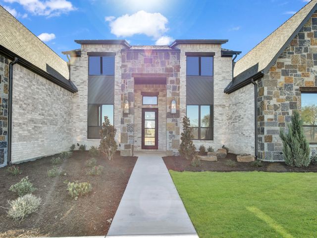 208 Dan Russell Bend, Weatherford, TX 76087