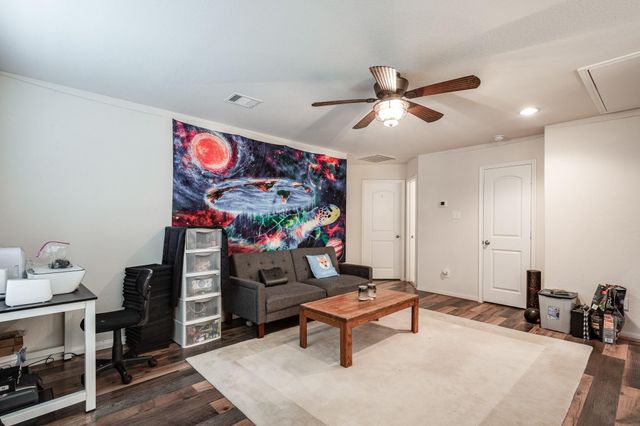 901 Jefferson Avenue, Cleveland, TX 77327