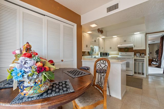 7568 N Palm Circle, Tucson, AZ 85704