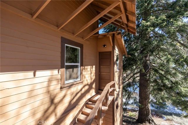 33350 Robin Drive, Green Valley Lake, CA 92341