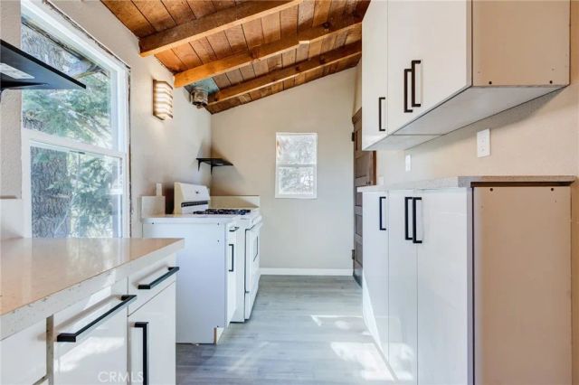 33350 Robin Drive, Green Valley Lake, CA 92341