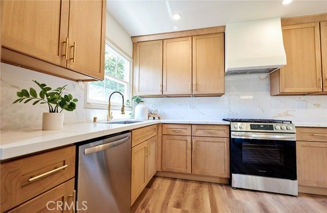 1823 Greenwood, Santa Ana, CA 92705