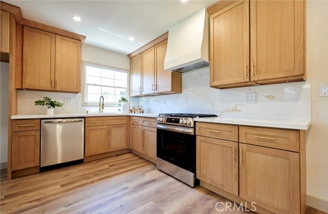 1823 Greenwood, Santa Ana, CA 92705