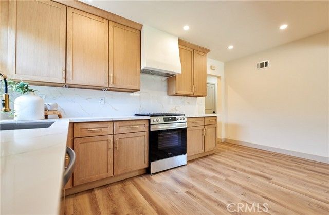 1823 Greenwood, Santa Ana, CA 92705