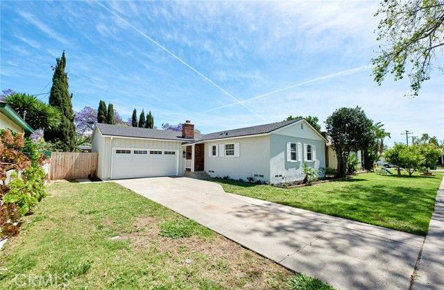 1823 Greenwood, Santa Ana, CA 92705