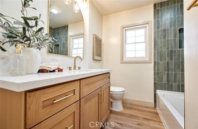 1823 Greenwood, Santa Ana, CA 92705