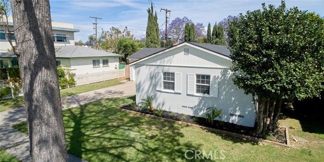 1823 Greenwood, Santa Ana, CA 92705