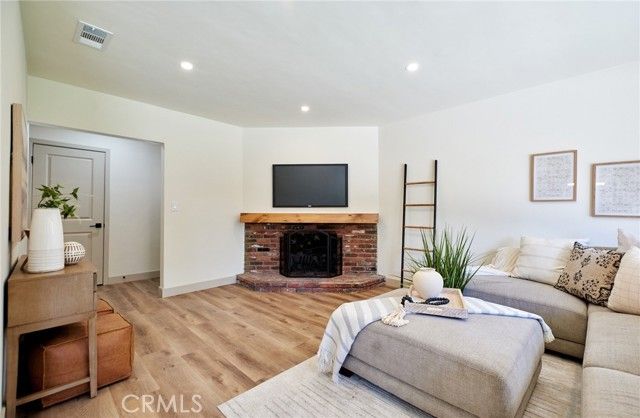 1823 Greenwood, Santa Ana, CA 92705