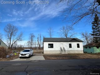 5635 Shady Lane, Frenchtown Township, MI 48166