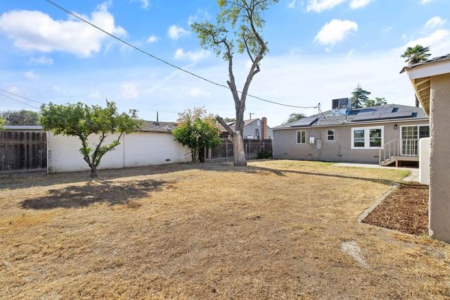 1142 E Cornell Avenue, Fresno, CA 93704