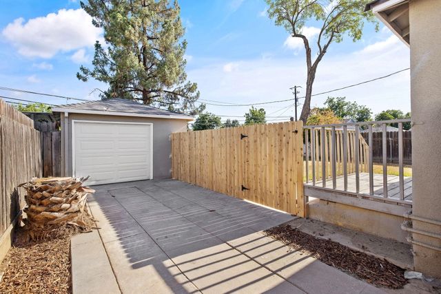 1142 E Cornell Avenue, Fresno, CA 93704