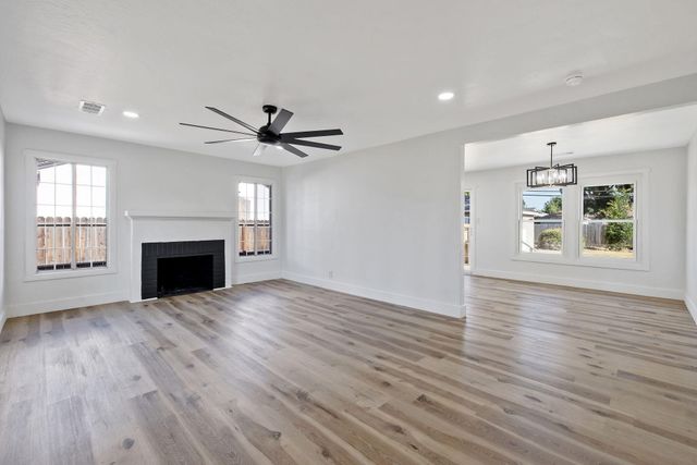 1142 E Cornell Avenue, Fresno, CA 93704